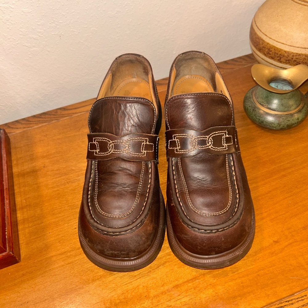 Vintage // MIE  // Dr. Martens — 8401 — Brown Loafers